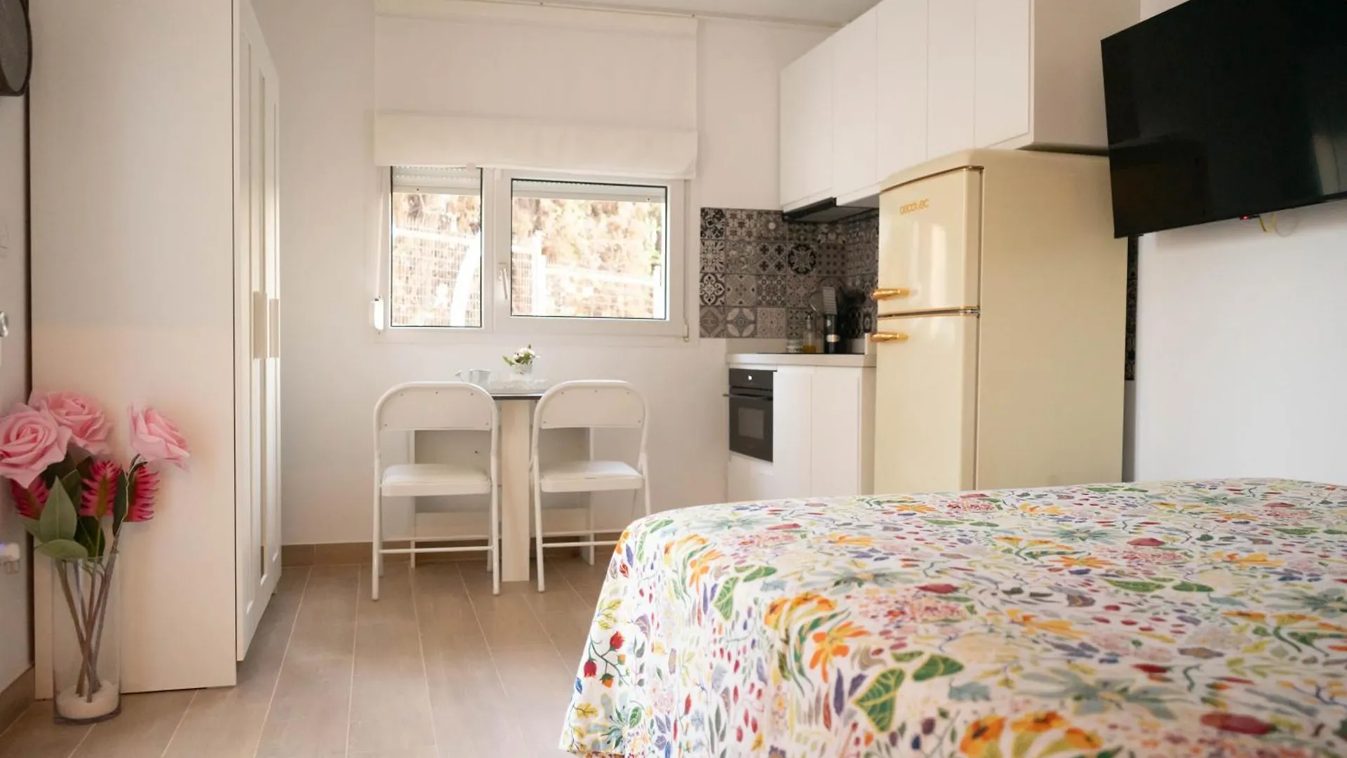 Villas Costa Del Sol 베나자라프