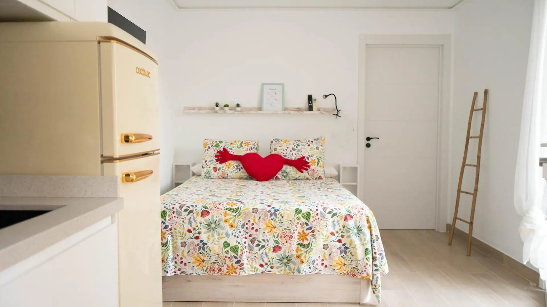 Villas Costa Del Sol 베나자라프 펜션